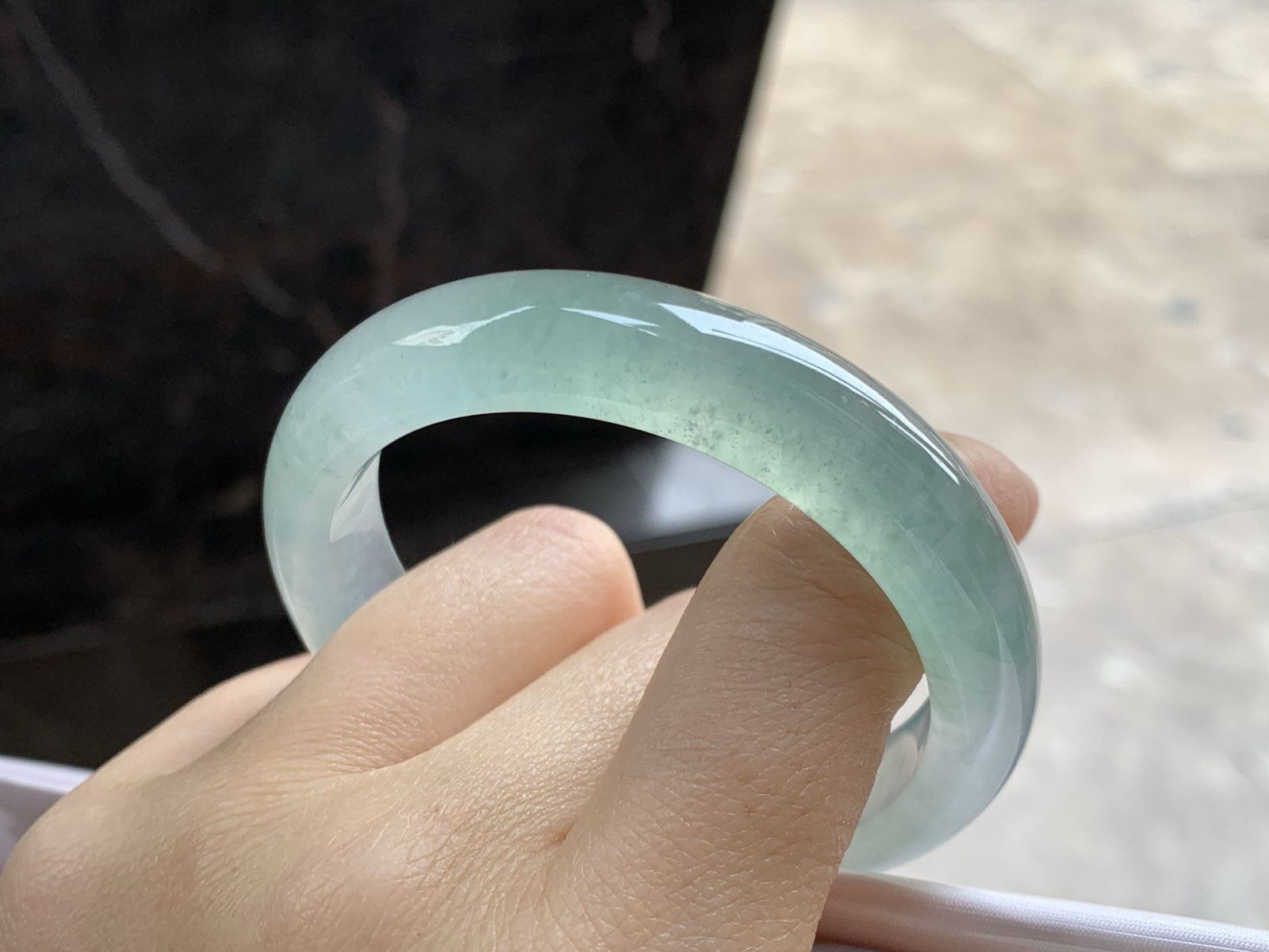 51-11.7-7.8

冰种晴水手镯^_^种水好 精品小圈口