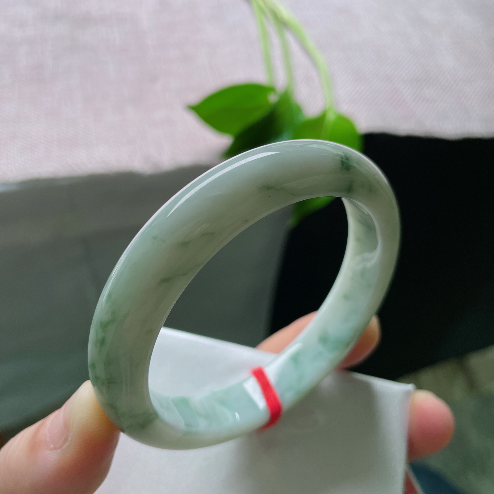 55.8/11.9/8.2飘花正圈，水润细腻，优雅大方，棉线..