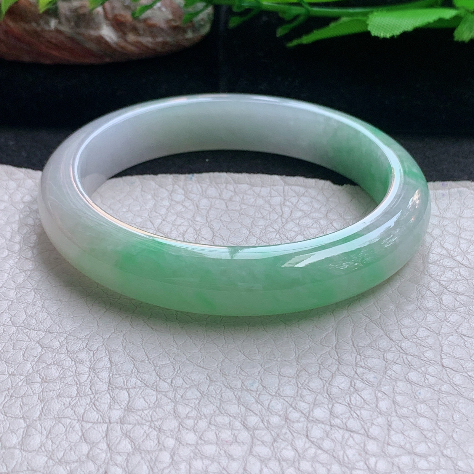 ee清爽款56*11.6*8.2平安镯 天然缅甸翡翠a货手镯飘绿水润正圈玉镯子