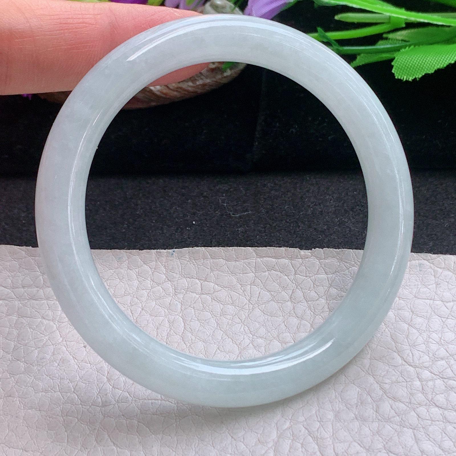 ee实拍57.5*8*8.6美人镯 天然缅甸翡翠a货手镯白月光秀气圆条玉镯子