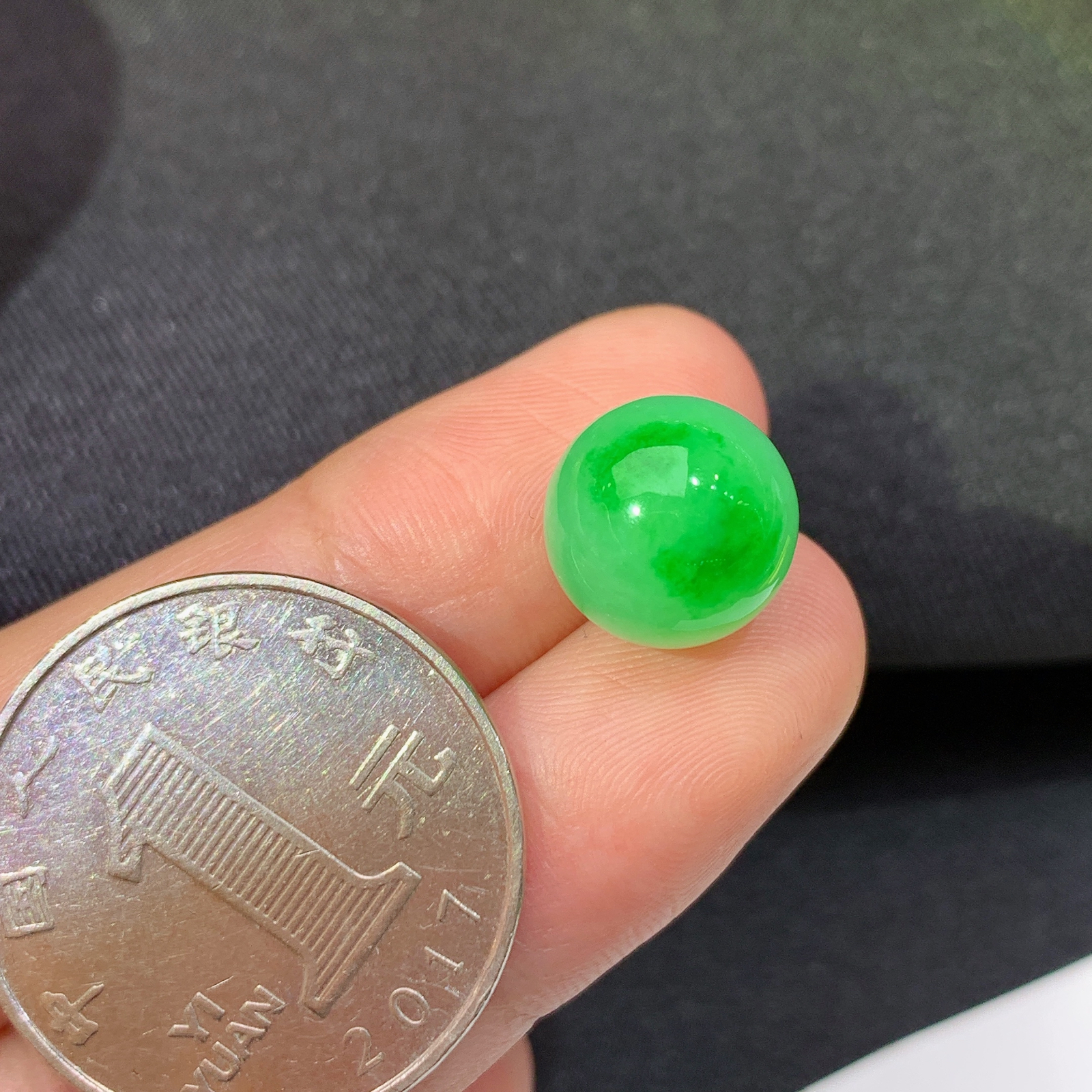飘绿圆珠，镶嵌佳品，冰润细腻，种水足，Be 尺寸11
