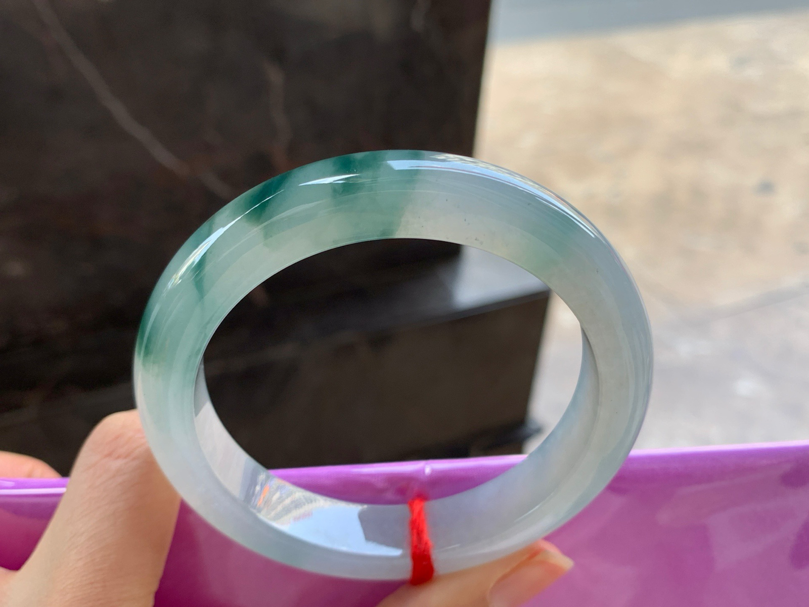 58.5-12.4-9.5

蓝花手镯^_^飘花灵韵