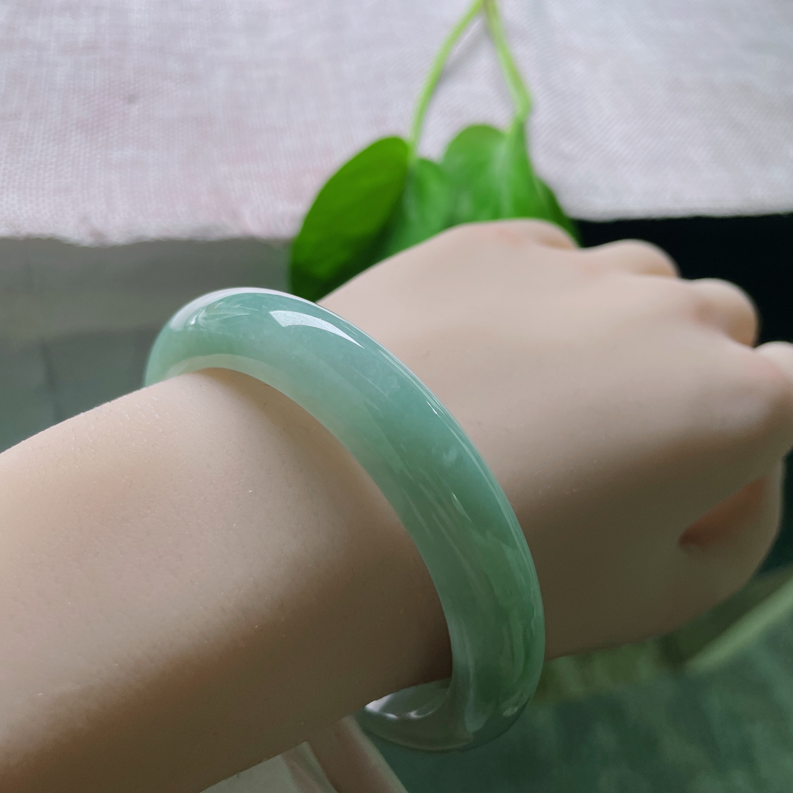 56.8/12/8.5，油绿底正圈，水头好，种老，不张扬，却自有千钧重量。