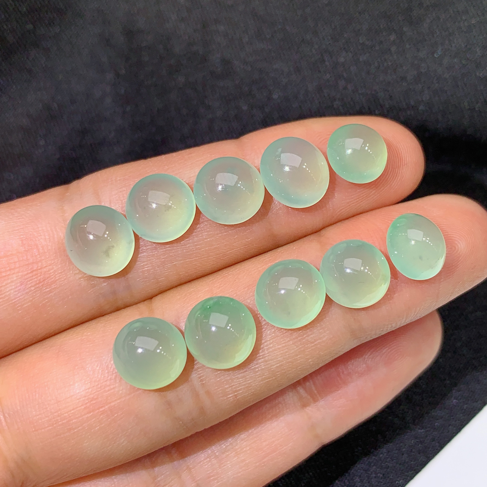 冰晴底蛋面一手，镶嵌佳品，冰润细腻，种水足，Mz 尺寸7.9*7.5*4.6