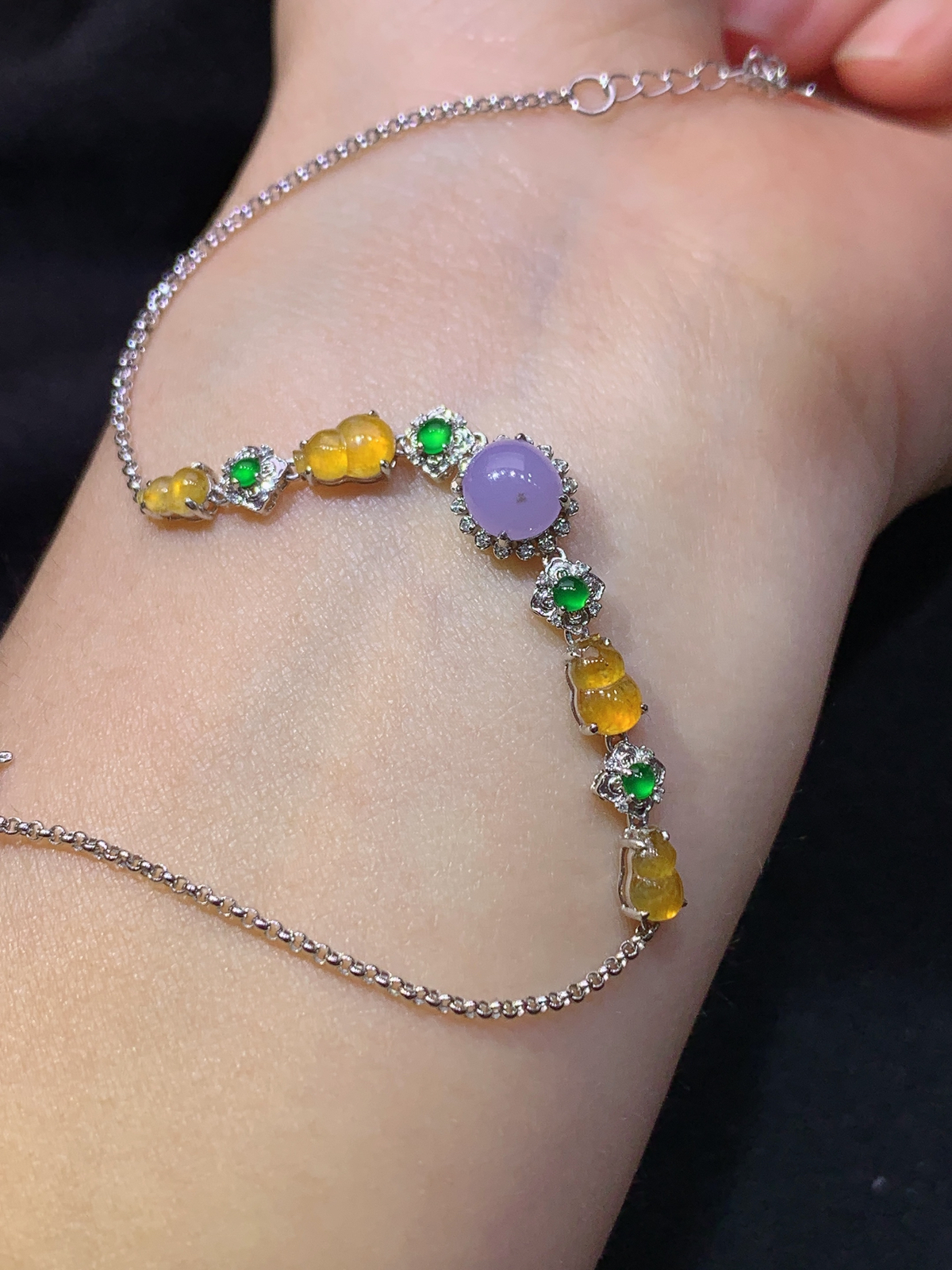 冰黄翡葫芦手链，18k金镶嵌，款式新颖，冰润鲜艳，种水足，Yl 尺寸6.4*5.6*2.7