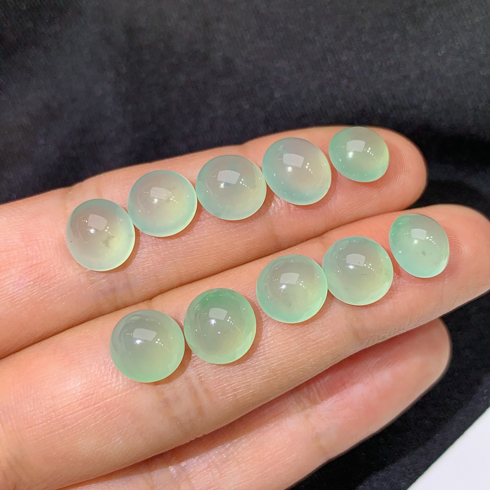 冰晴底蛋面一手，镶嵌佳品，冰润细腻，种水足，Mz 尺寸7.9*7.5*4.6