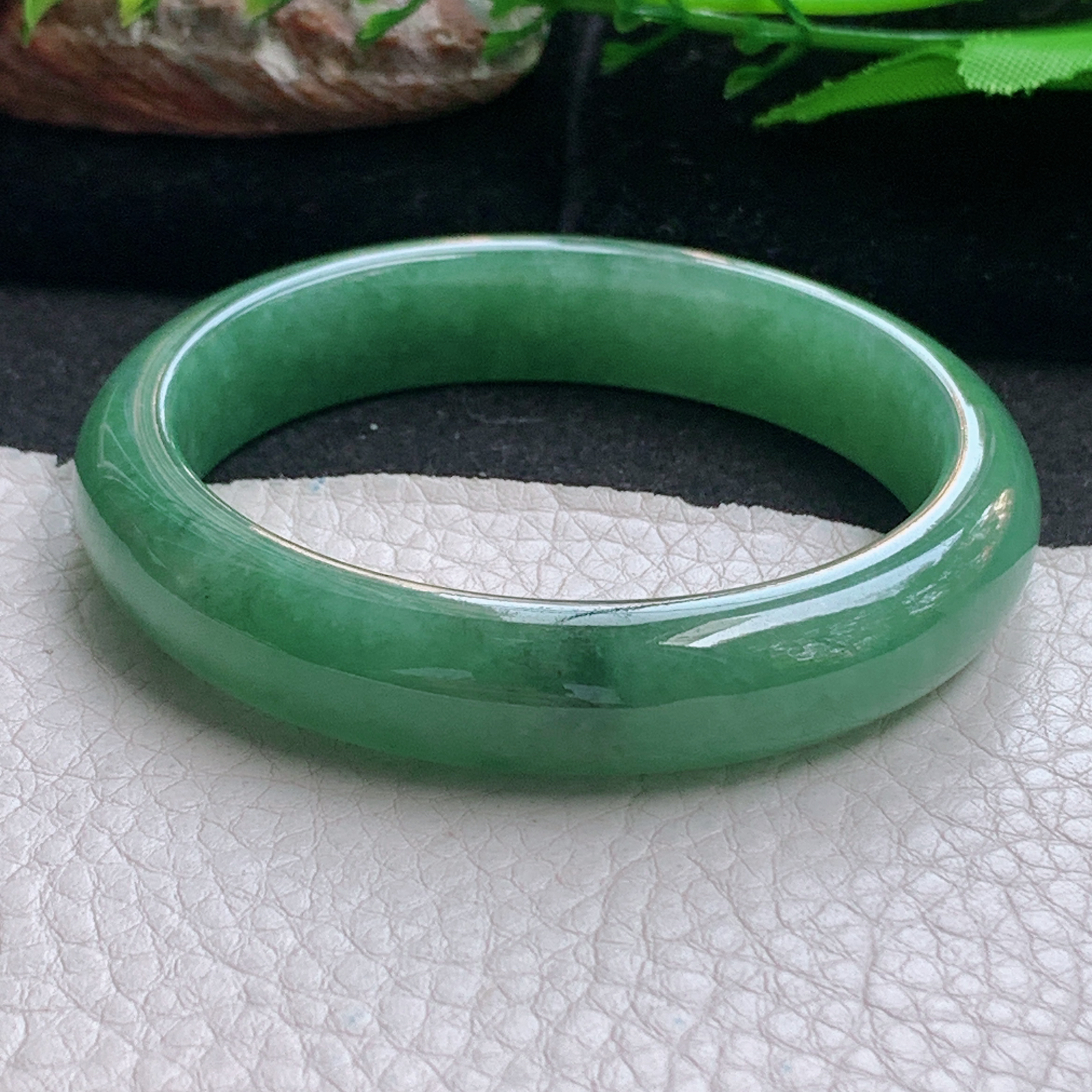 n实拍55*12*7.7平安镯 天然缅甸翡翠a货手镯满绿水润正圈玉镯子