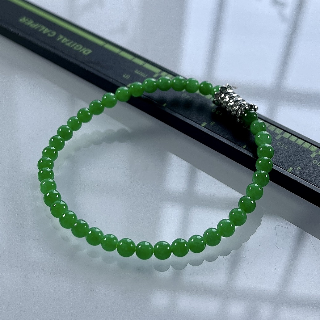 收藏级别，缅甸天然翡翠A货，卡4冰种起胶正阳绿小米珠小圆珠手串手链，尺寸：4mm/40颗，长度162mm，重量：5.77g