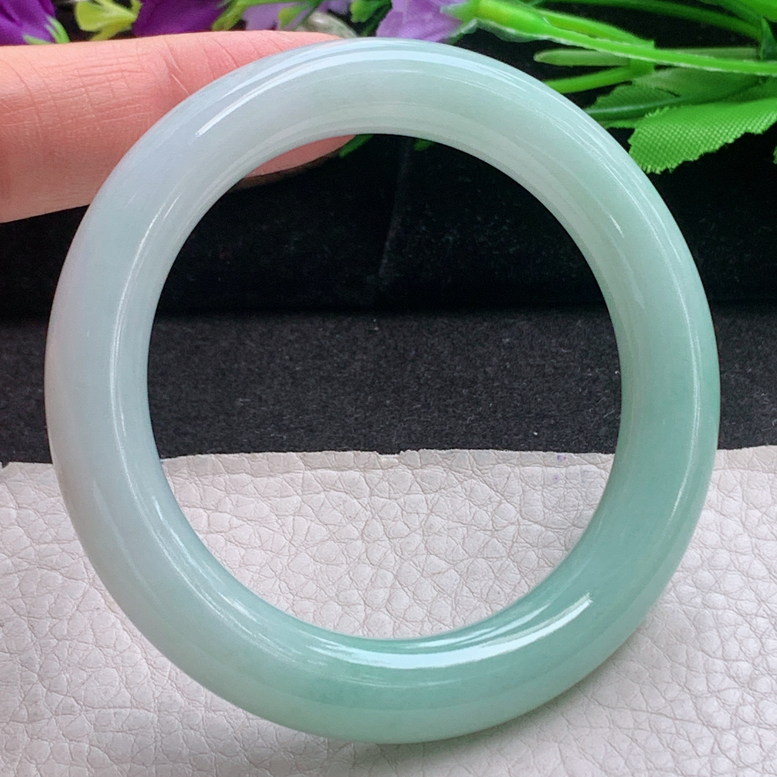 ss实拍55*10.8招财美人镯 天然缅甸翡翠a货手镯果绿圆条正圈玉镯子