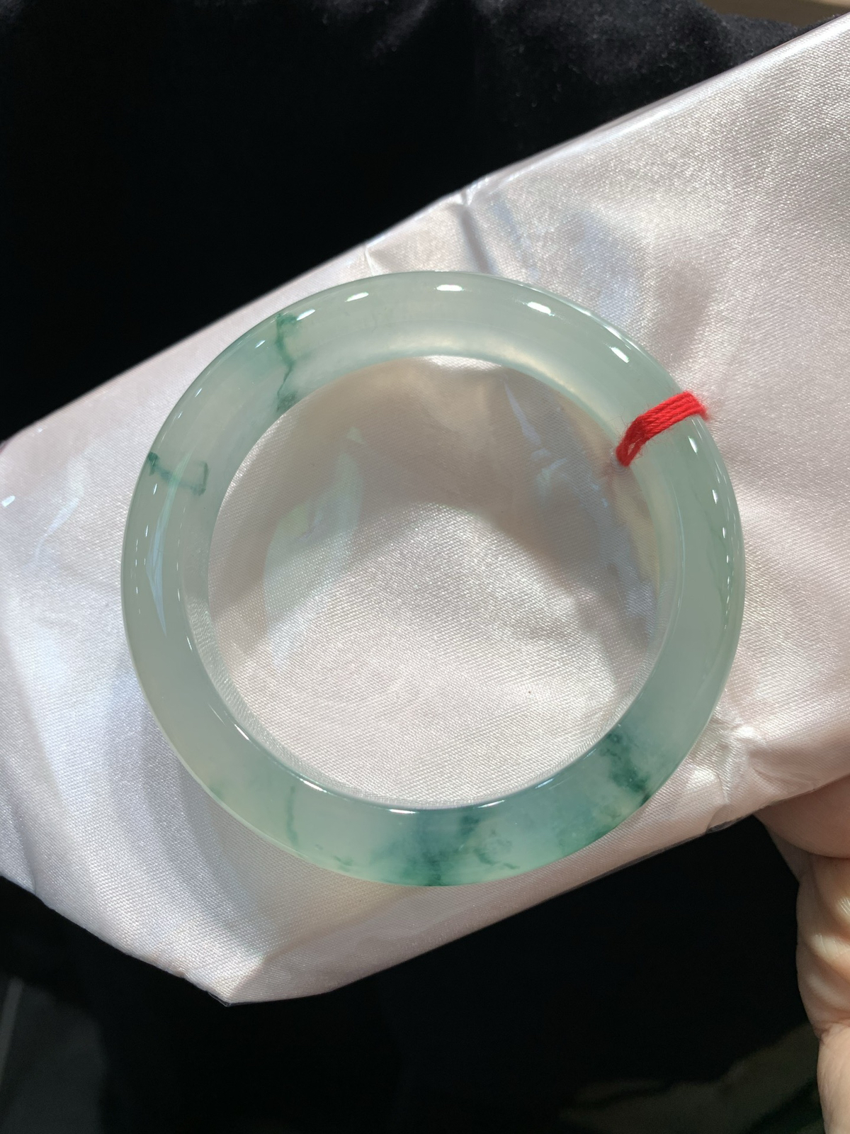 尺寸56.6/12.3/8.6，冰种飘花手镯
种老水足
TG-1244-3600