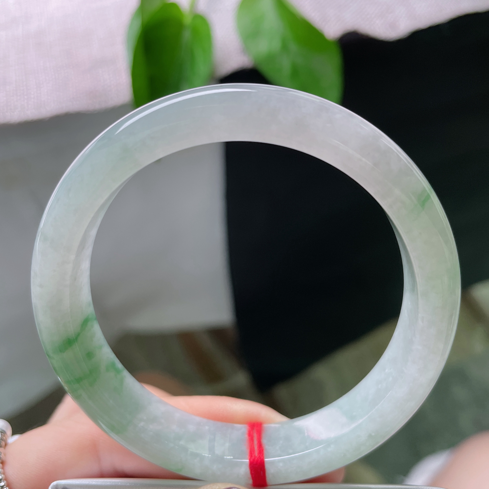 57/11.5/8.1，飘花正圈，水润，花色鲜活灵动，海草一般摇曳生姿..