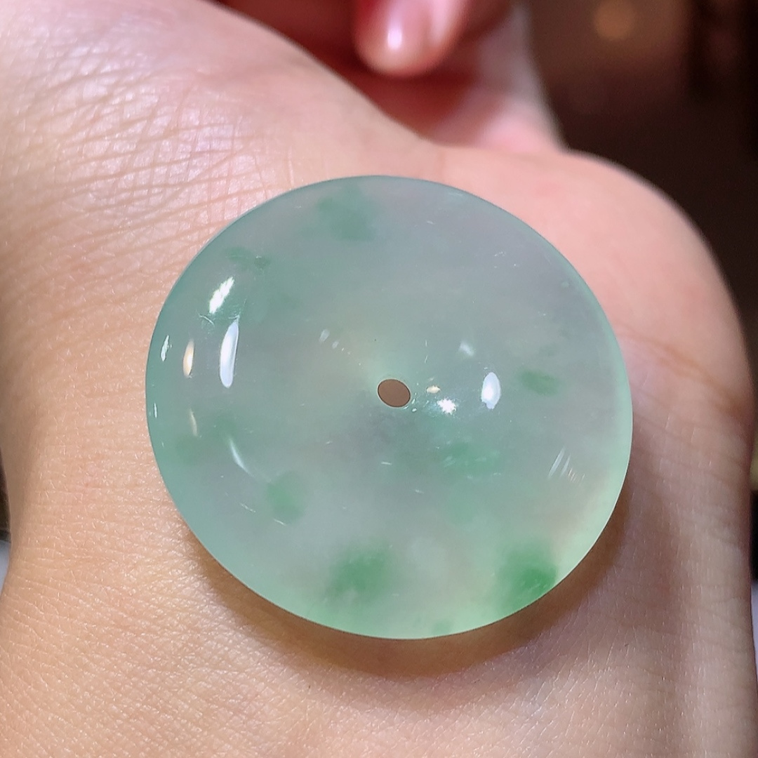 ️️高冰飘花平安扣挂件  水润十足 品相讨喜   佩戴福气满满货号15416，30.1-5.7