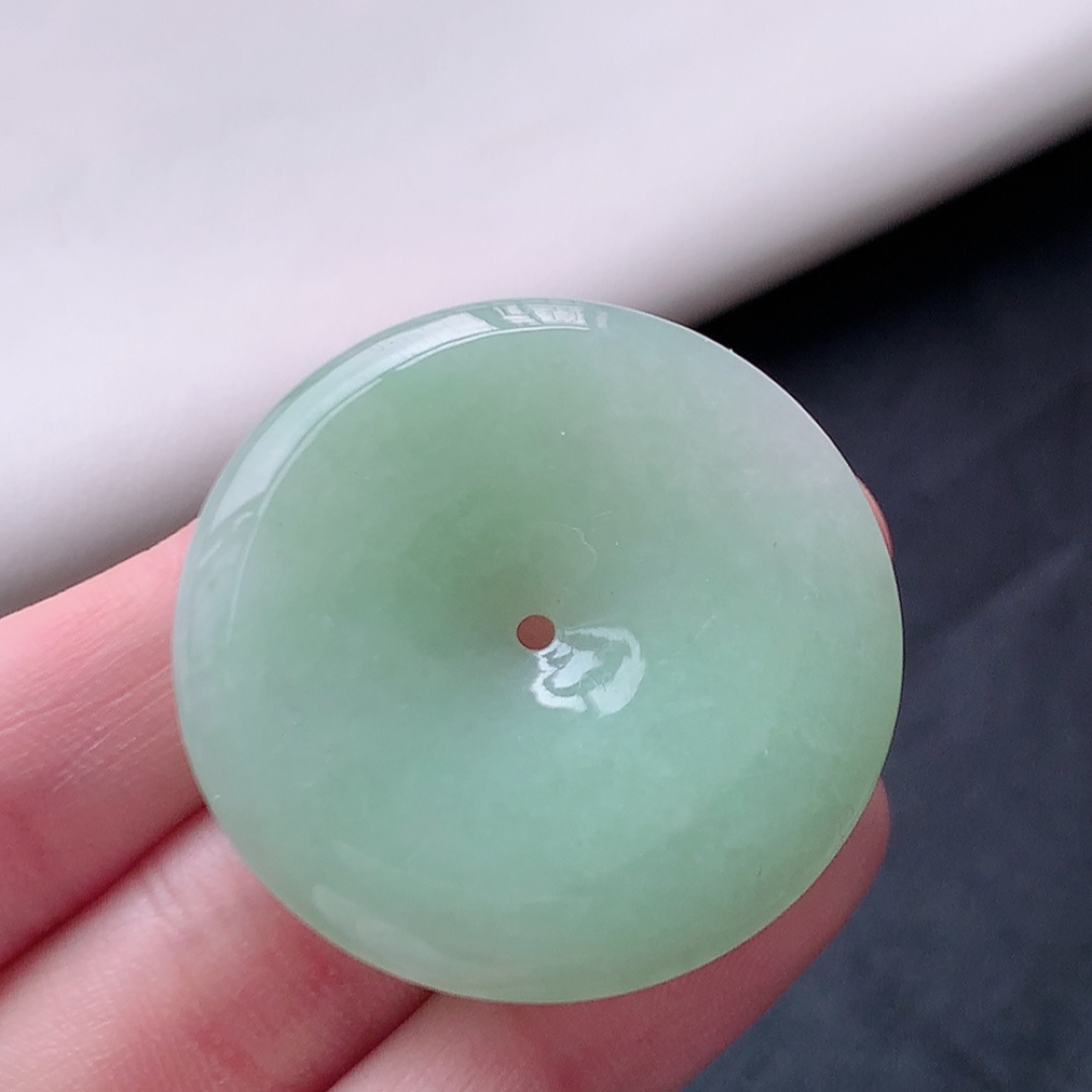 ️️糯冰平安扣挂件 品相喜悦，底子冰润细腻，佩戴优雅灵气货号06417，37.9-5.9