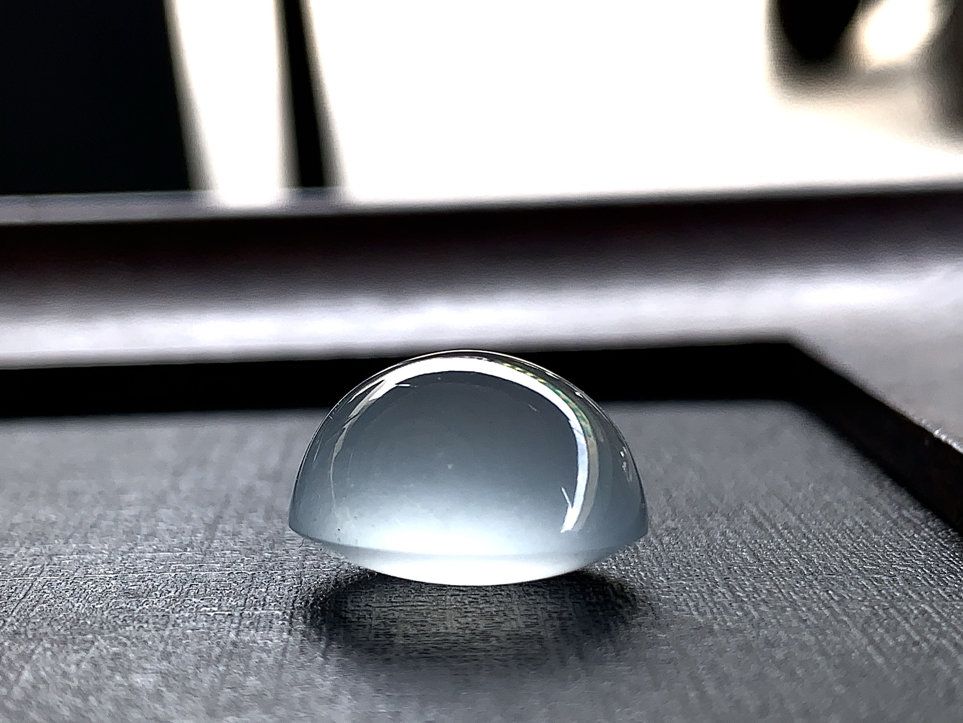 ️ 玻璃种蛋面，胶感十足，荧光盈盈，通透度拉满尺寸18.6×16.5×10.7