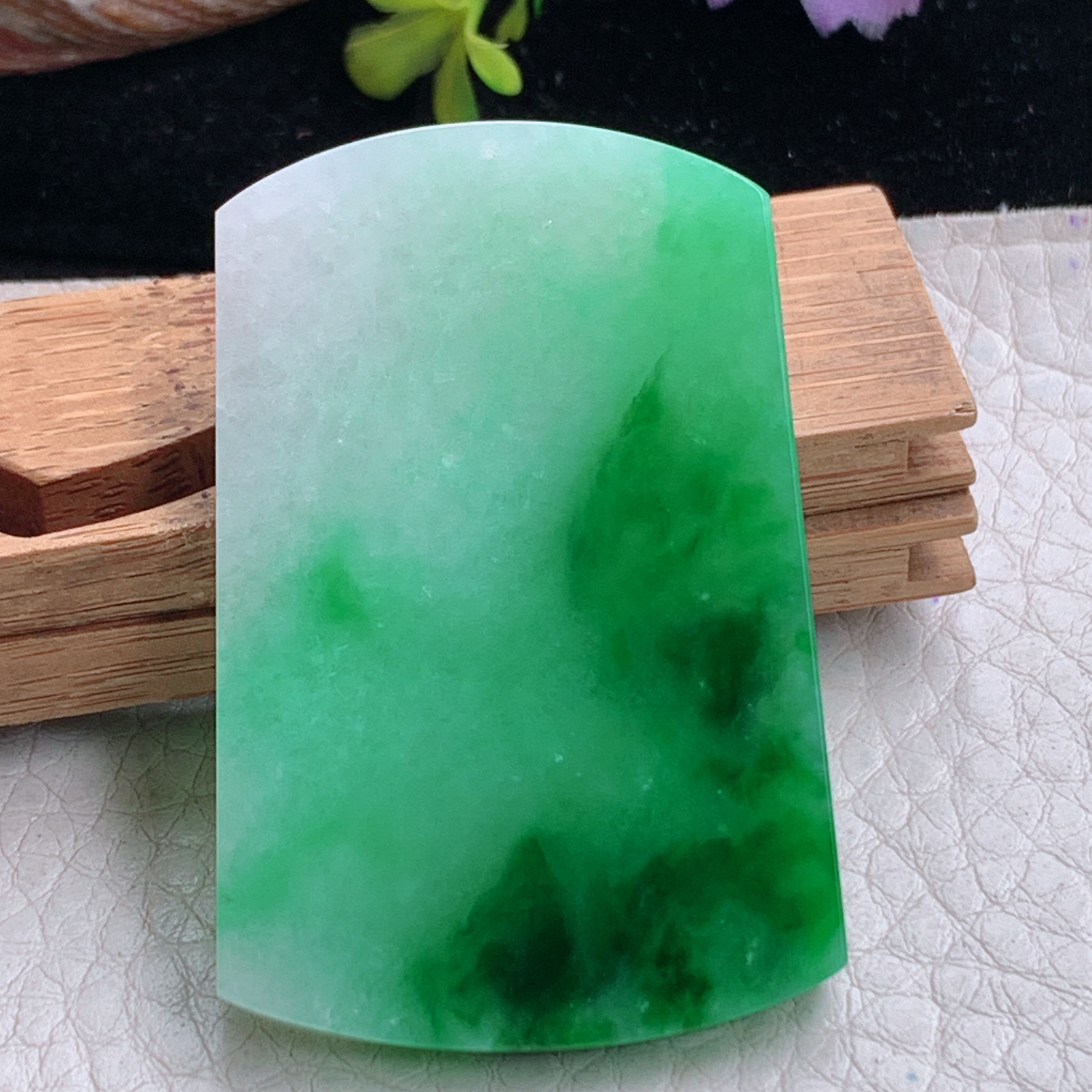 zz3实拍49*32*4天然缅甸翡翠飘绿平安无事牌吊坠简约素牌项坠