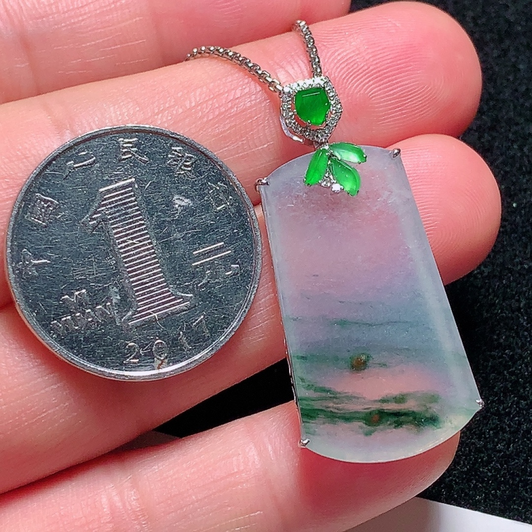 ️18k金镶嵌冰种飘花无事牌，种老水头好，又冰又润，饱满无裂：38.2/17.2/3.9mm裸石：30.7/16.8/1.5mm，ss50182a