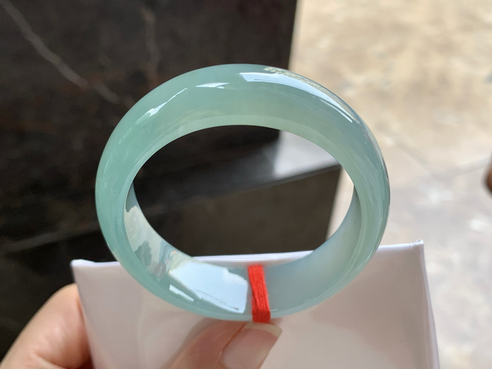 53.3-13.4-6.6

冰晴贵妃手镯^_^起光 正圈51可以带