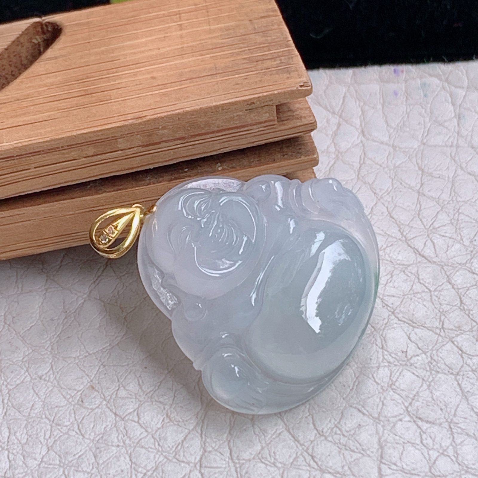 zz3实拍24*25.8*6.2天然缅甸翡翠白冰佛公吊坠金扣精雕弥勒佛