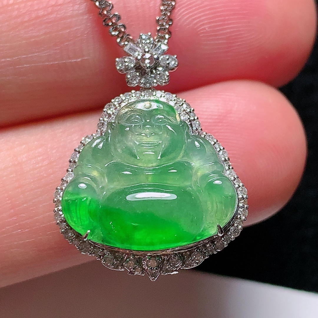 ️18k金镶嵌冰种阳绿佛公，种老水头好，又冰又润，饱满无裂：23.8/18/9.2mm裸石：13.