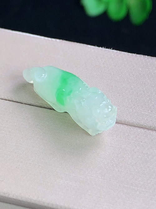 ，飘绿老虎，无裂，尺寸21.6/6.4/8.5，№:y1982