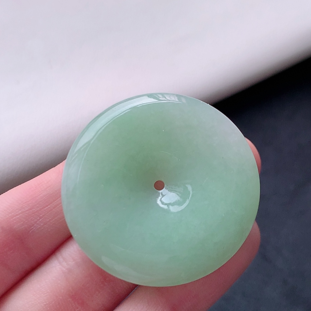 ️️糯冰平安扣挂件 品相喜悦，底子冰润细腻，佩戴优雅灵气货号06417，37.9-5.9