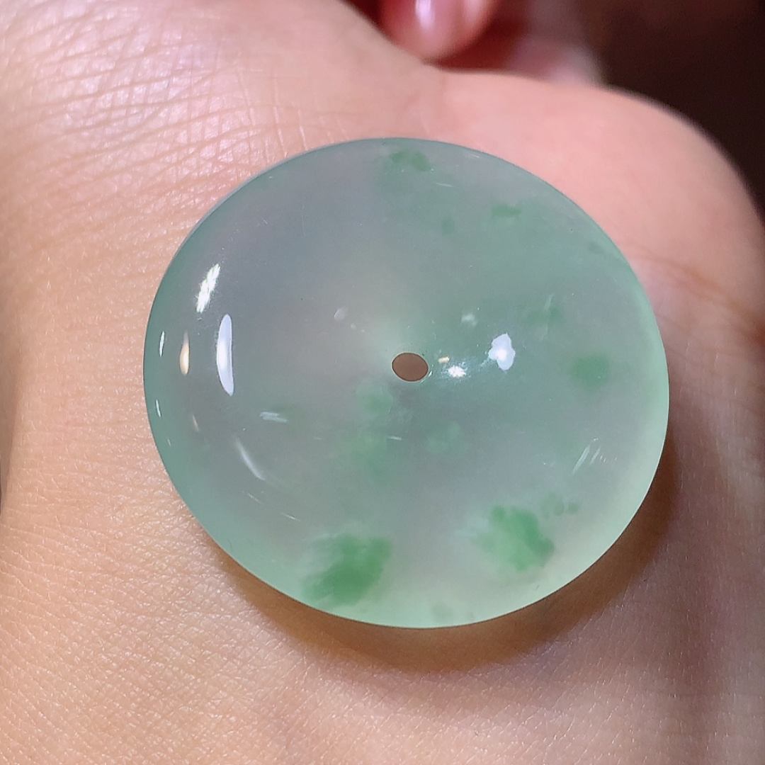 ️️高冰飘花平安扣挂件  水润十足 品相讨喜   佩戴福气满满货号15416，30.1-5.7