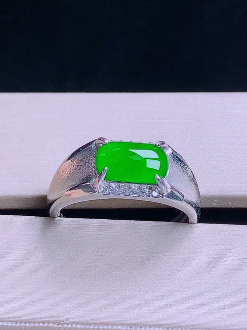 925银马鞍戒指，无裂，尺寸裸石9.1/6.6/64/编号13u9