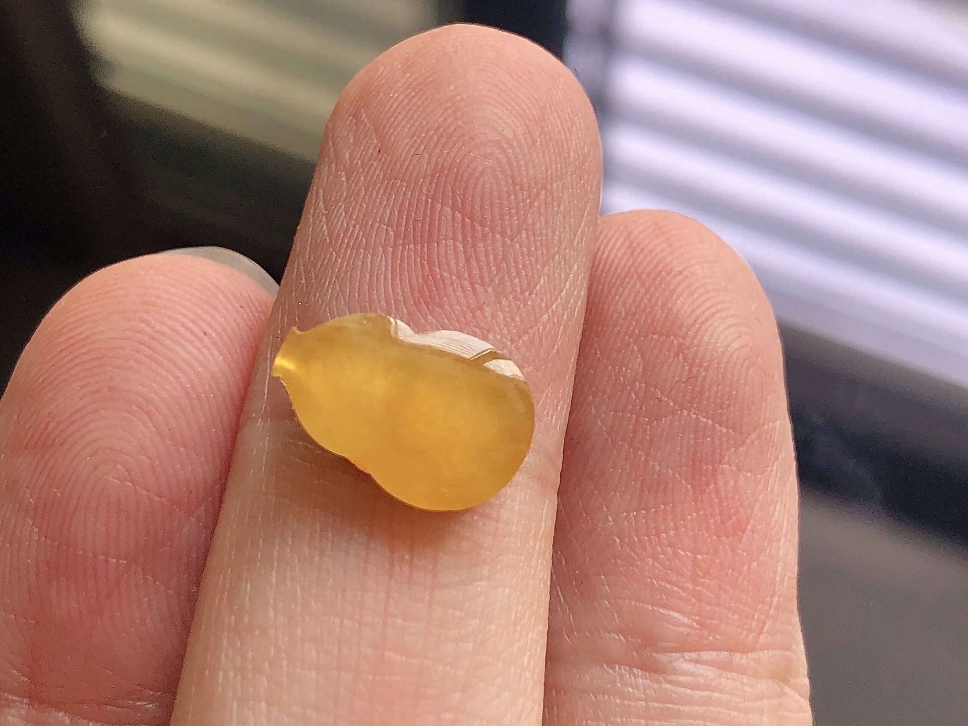 ️ 黄翡葫芦， 色泽极美，通透水润，玉质细腻，夺目迷人，镶嵌效果，品相，无裂，尺寸12.2*8.1*3.8