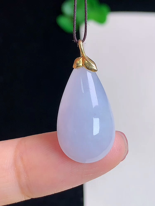 ，18k金镶淡紫水滴，无裂，尺寸21.8/12.3/5.3，№:y1956