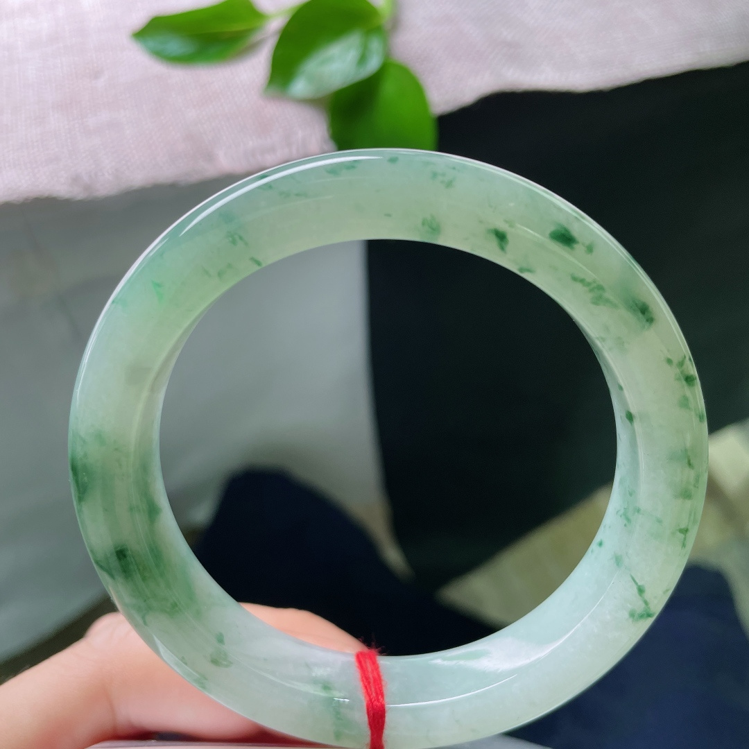 59.8/11.8/9.6，飘花正圈，大圈口，花是远山，是孤舟，是画中游走的墨韵。无裂，ss55479a