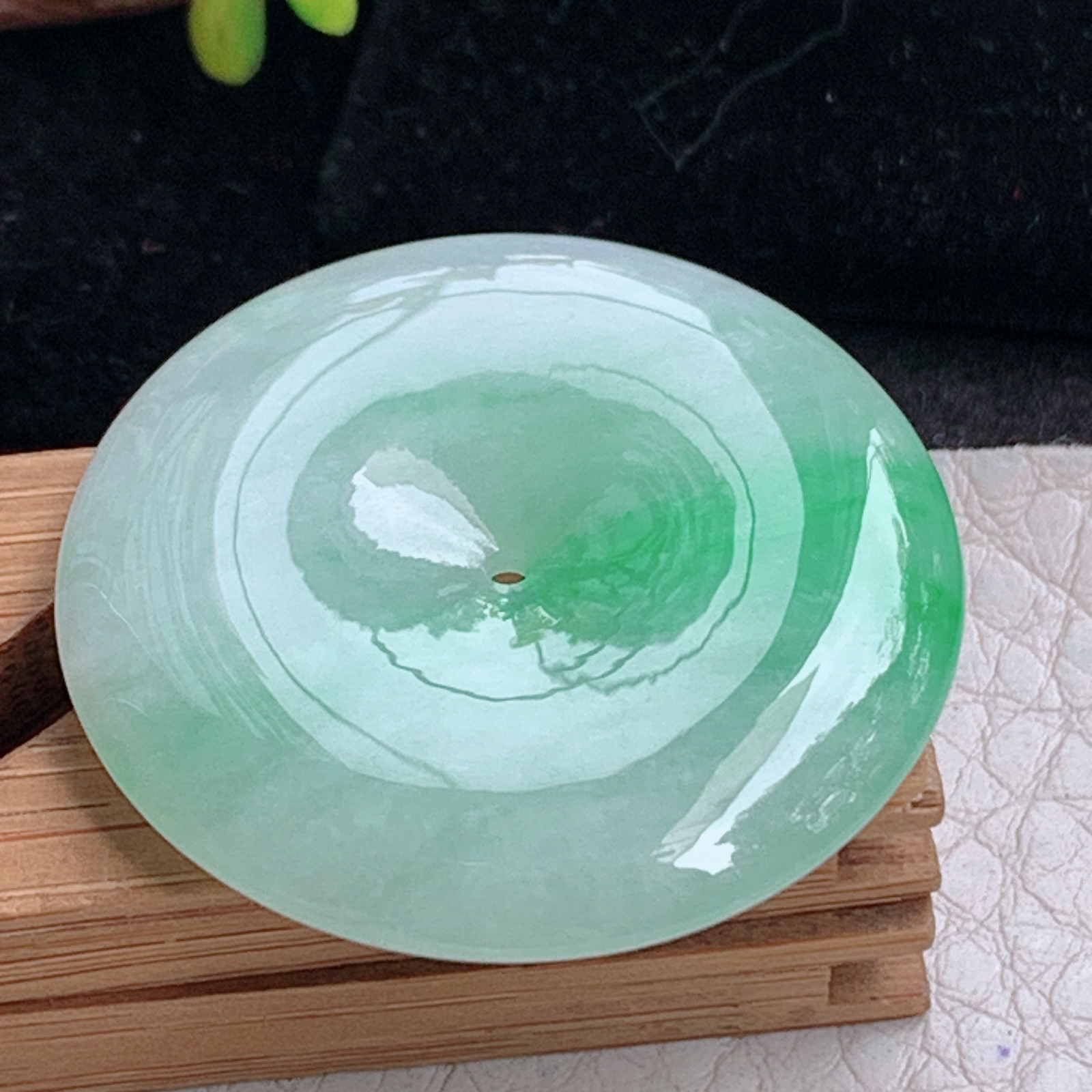 zz3实拍33.3*5.5天然缅甸翡翠飘绿花平安扣吊坠 复古时尚玉扣