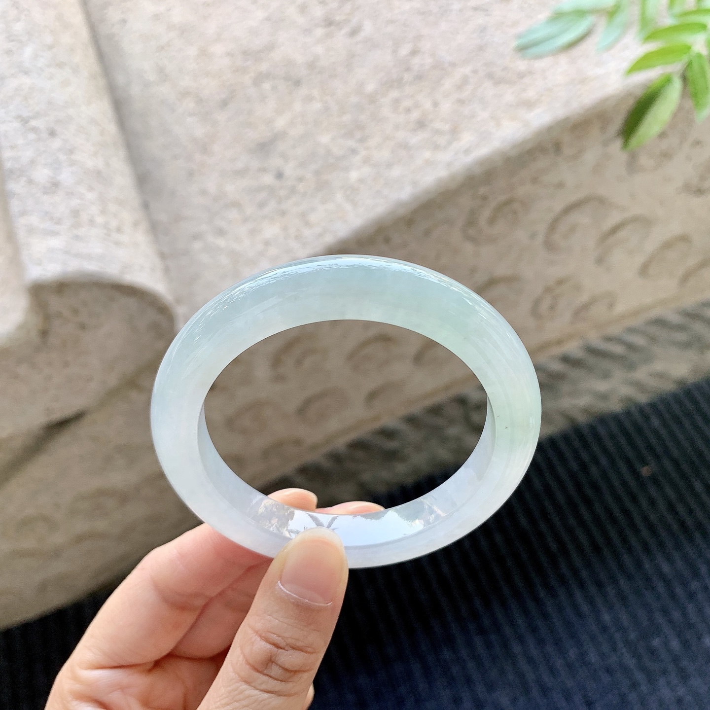 正圈53 54 圈口54.5/10/9 编码FL042005 糯冰底色，水润，种老，细腻，打灯有纹线