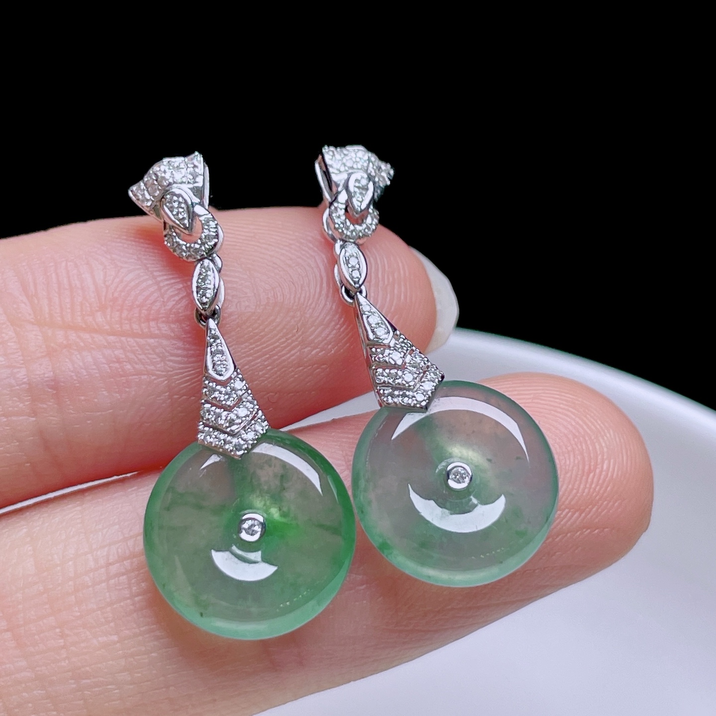 ️ 冰晴底平安扣耳坠 ，底色浓郁，种老水润，18k金镶嵌：27，裸石：11.3/3.5