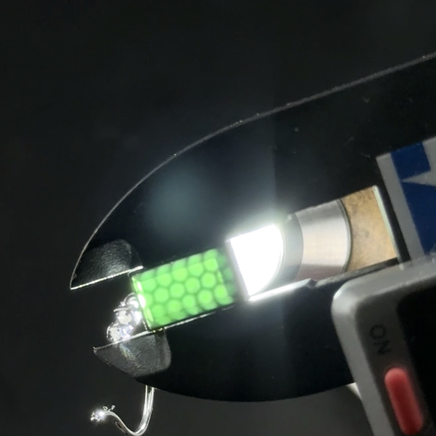 精品18k墨翠白金耳坠 种好色正 黑度极好 打灯通透 油性十足 尺寸9.6