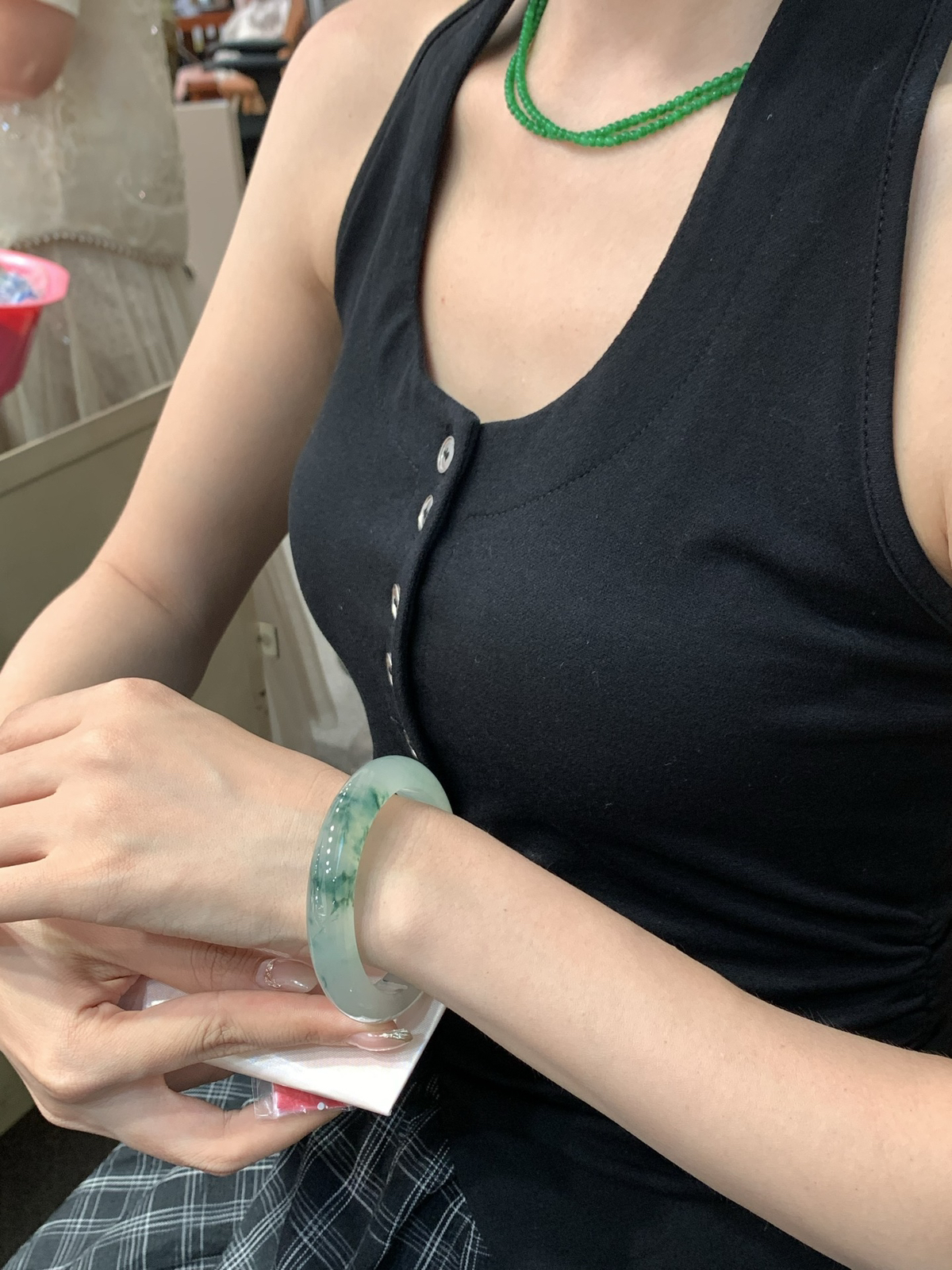 尺寸56.6/12.3/8.6，冰种飘花手镯
种老水足
TG-1244-3600