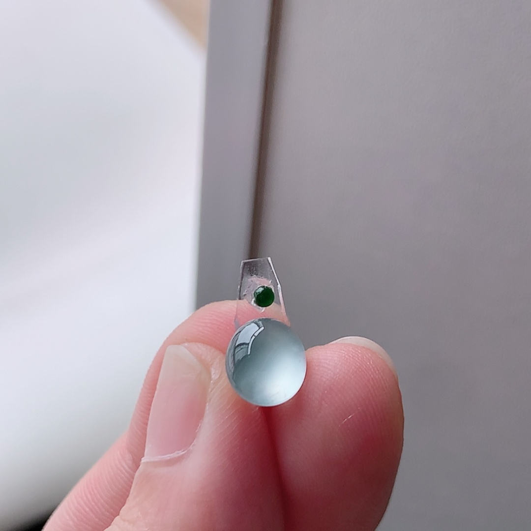 货号38417，7.6-7-2.5，冰种旦面 种老无裂水润，饱满肉厚，佩戴清新优雅