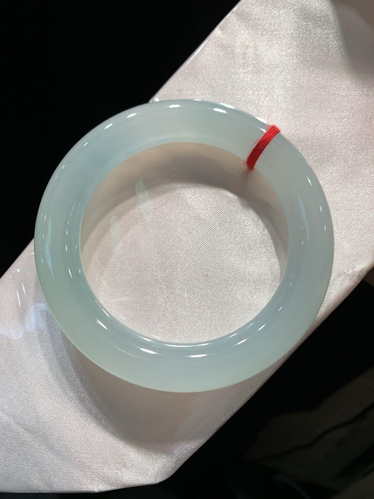 尺寸56.1/11.7，冰种圆条手镯
种好水足 清新甜美
TG-1308-4000