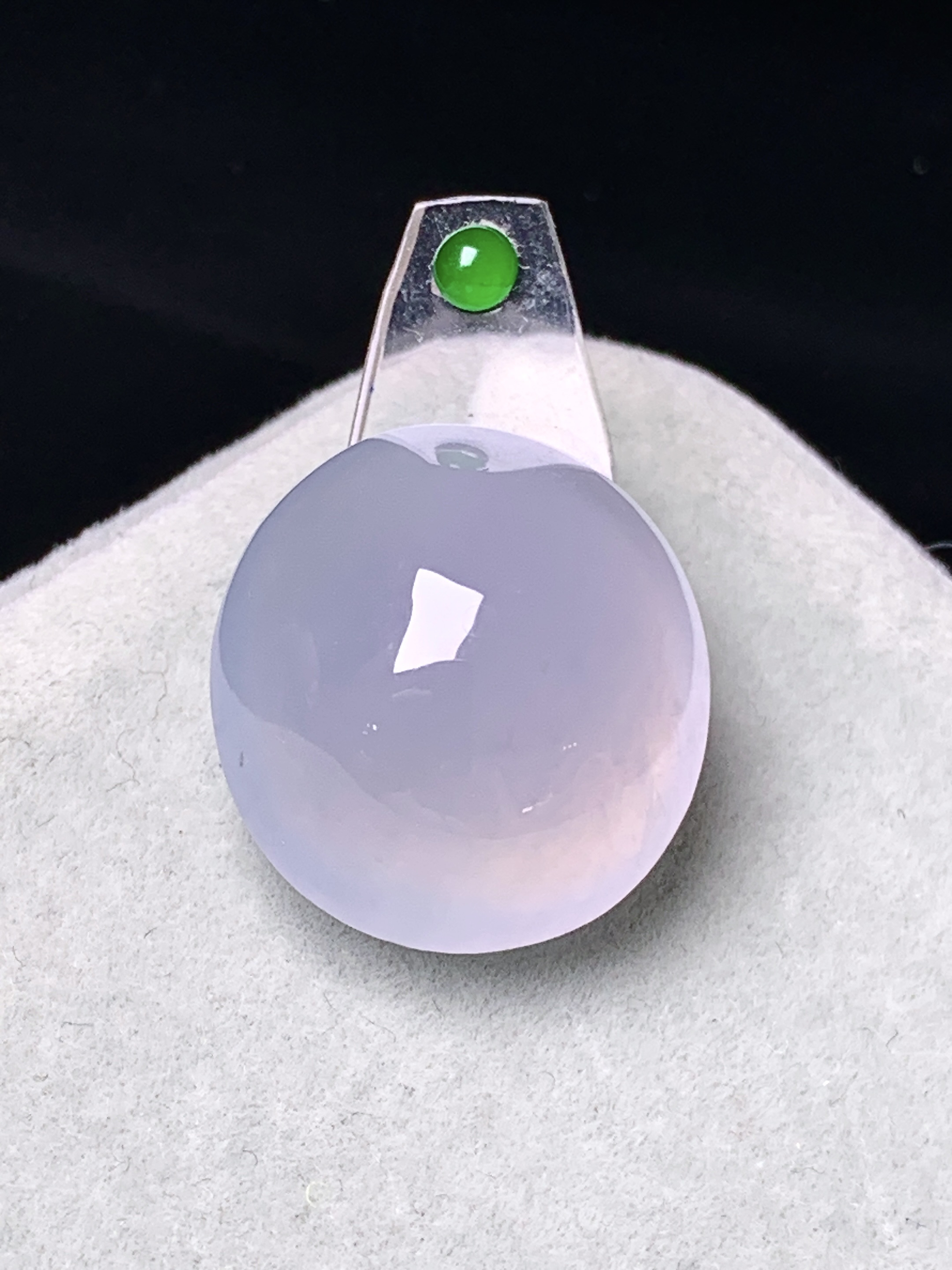 镶嵌款 冰种蛋面吊坠 玉质细腻 色泽艳丽清新 水润亮眼 整体尺寸19*17.2*11.5*2x