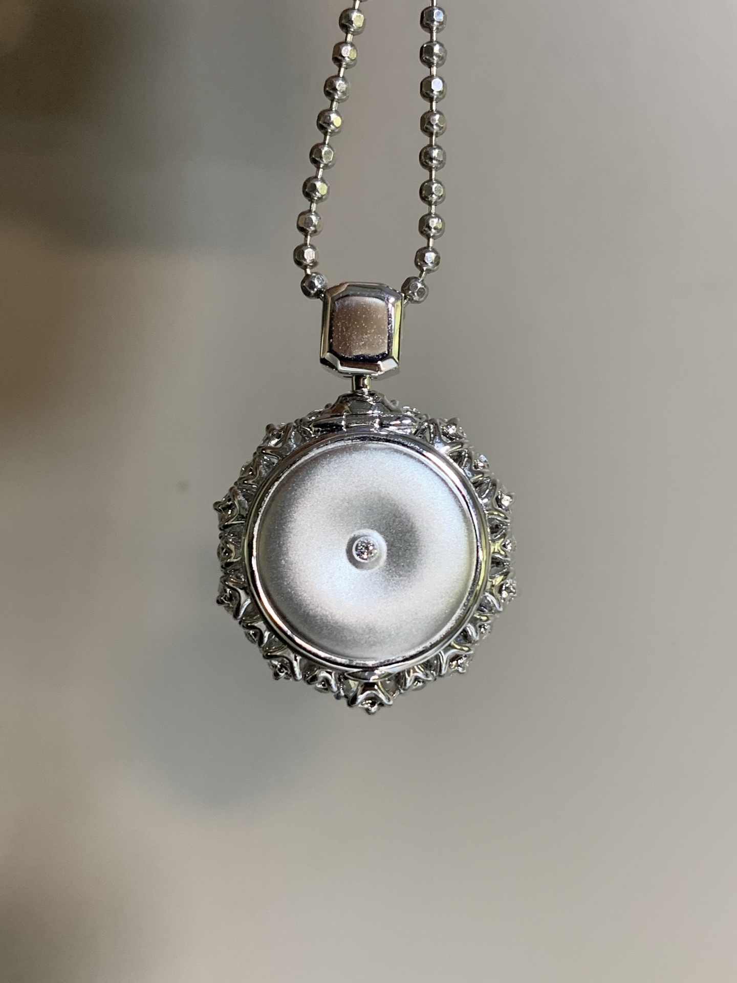 ️【18k金镶嵌平安扣吊坠】种老细腻，色阳浓郁起胶，成品：32.4*22.9*10.6，裸石：17.9,a17825/419