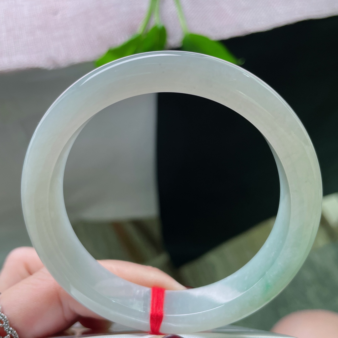 60/12.3/8.9绿底正圈，冰润细腻，渐变之色，婉间风华，悠然见南山，贵气，一点侧纹，ss51169a