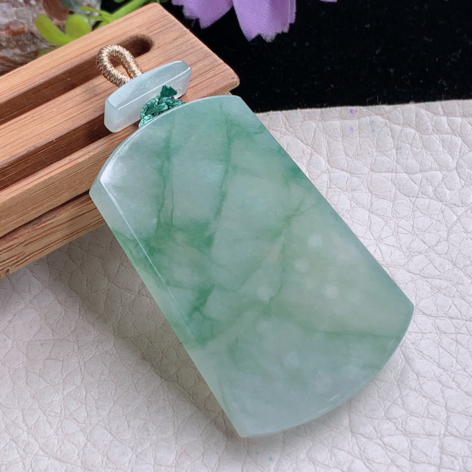 zz3实拍44.8*29.5*5.3天然缅甸翡翠飘花平安无事牌吊坠