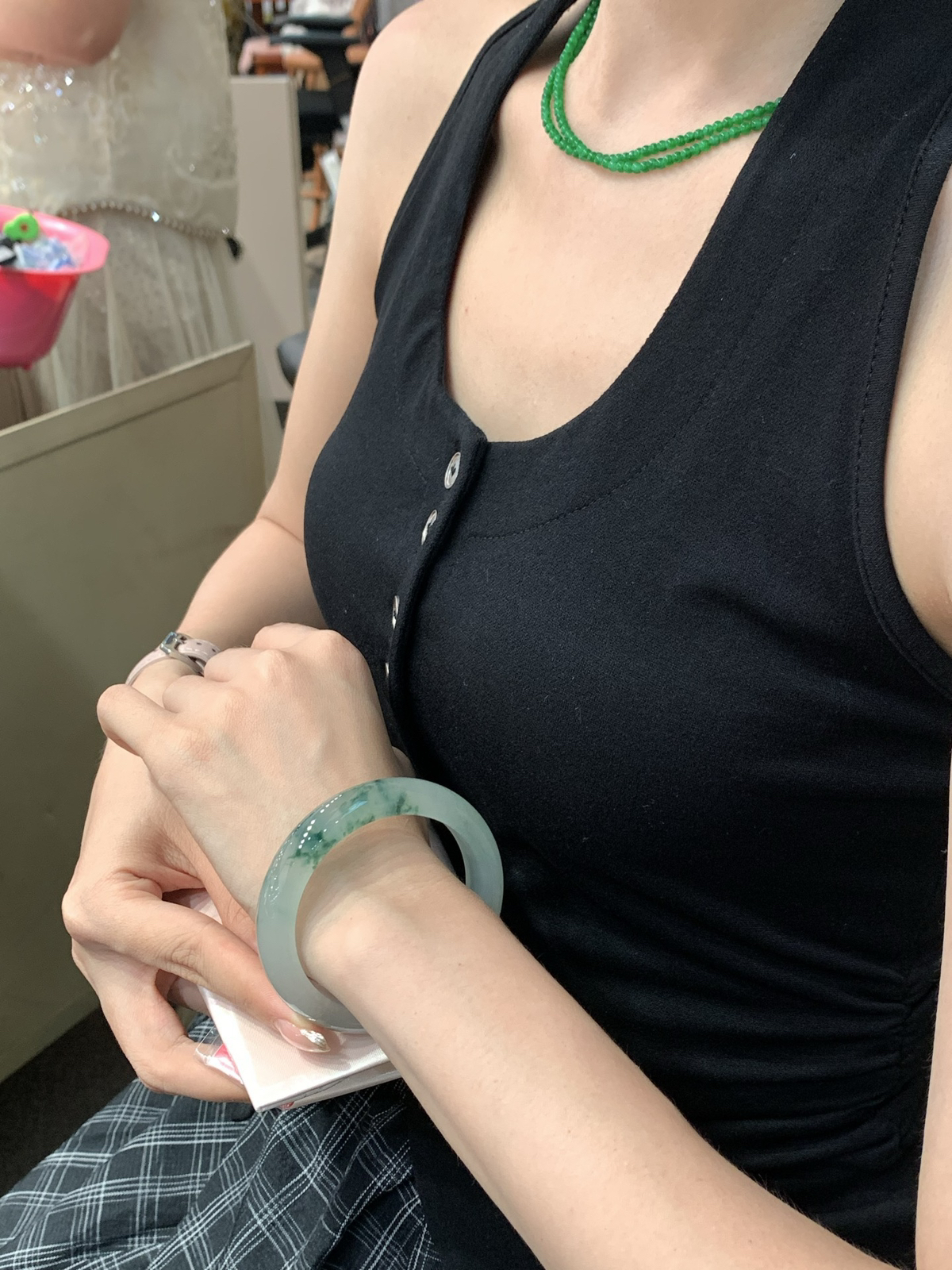 尺寸56.6/12.3/8.6，冰种飘花手镯
种老水足
TG-1244-3600