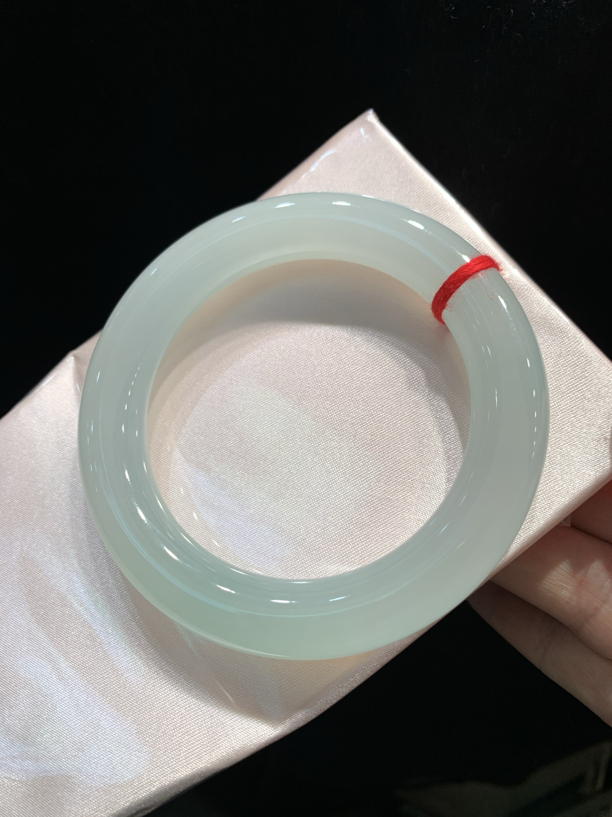 尺寸56.1/11.7，冰种圆条手镯
种好水足 清新甜美
TG-1308-4000