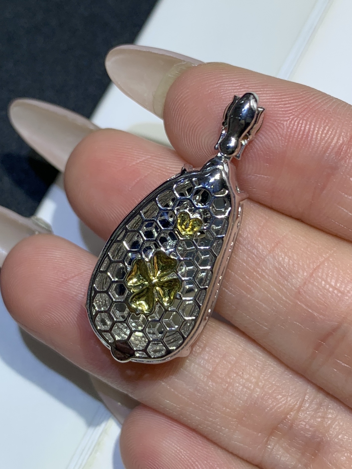 ️ 玻璃种炸光福豆吊坠，32.2-14.1-9.3