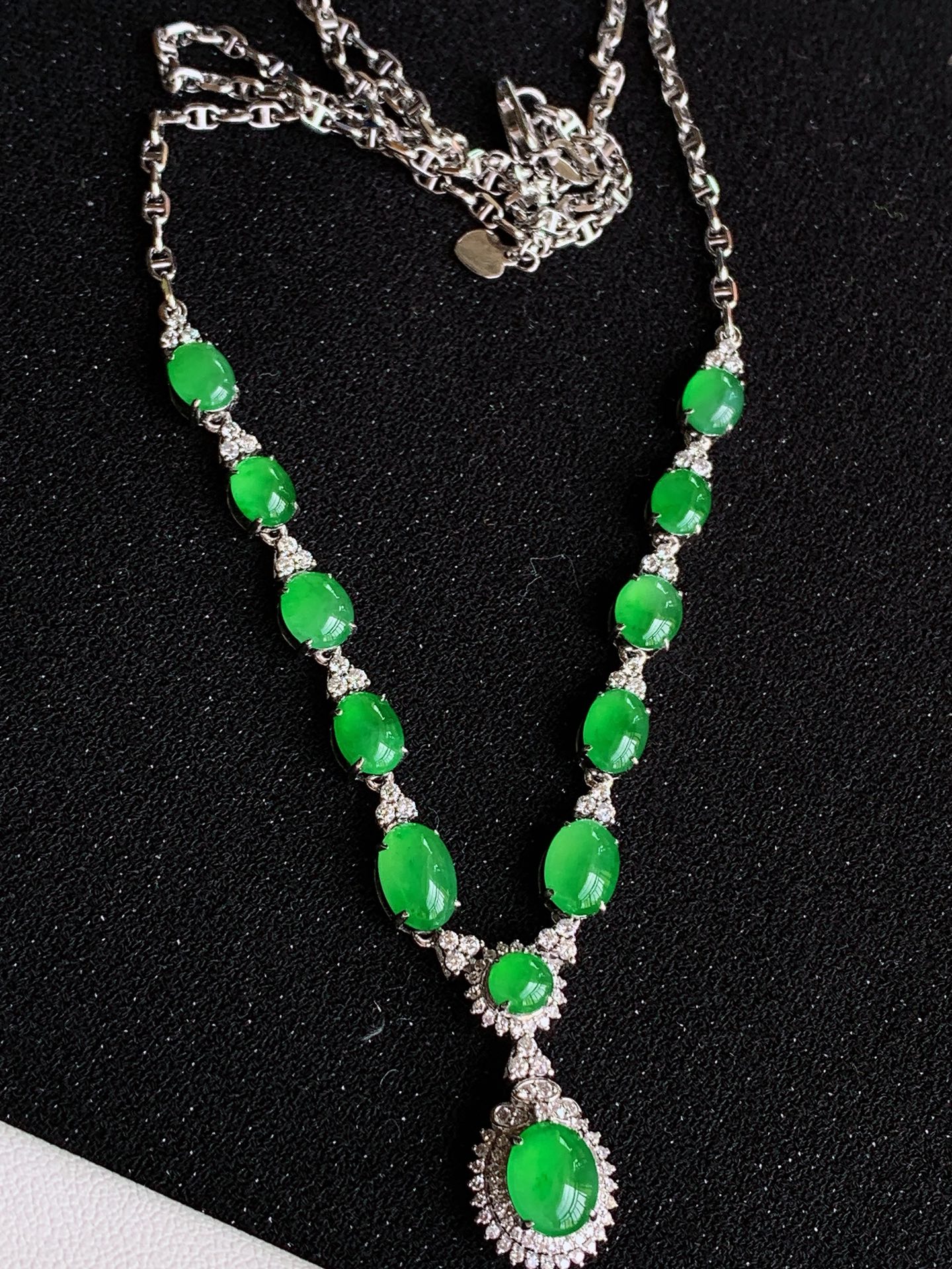 ️【18k镶嵌冰绿锁骨链】无裂，裸石尺寸：7.2/6.5尺寸：23.4/10.9/7