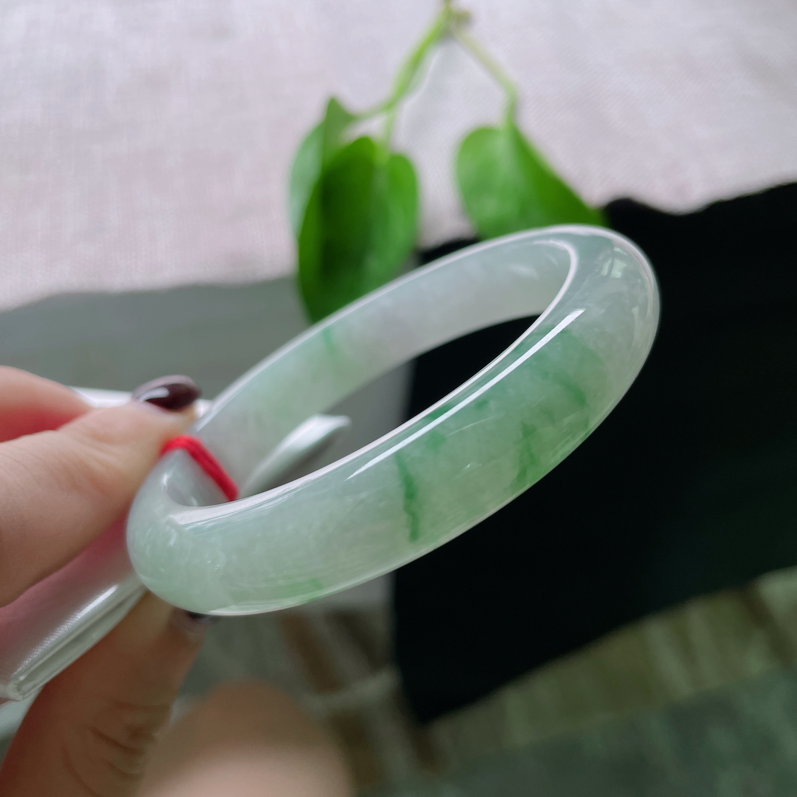 57/11.5/8.1，飘花正圈，水润，花色鲜活灵动，海草一般摇曳生姿..