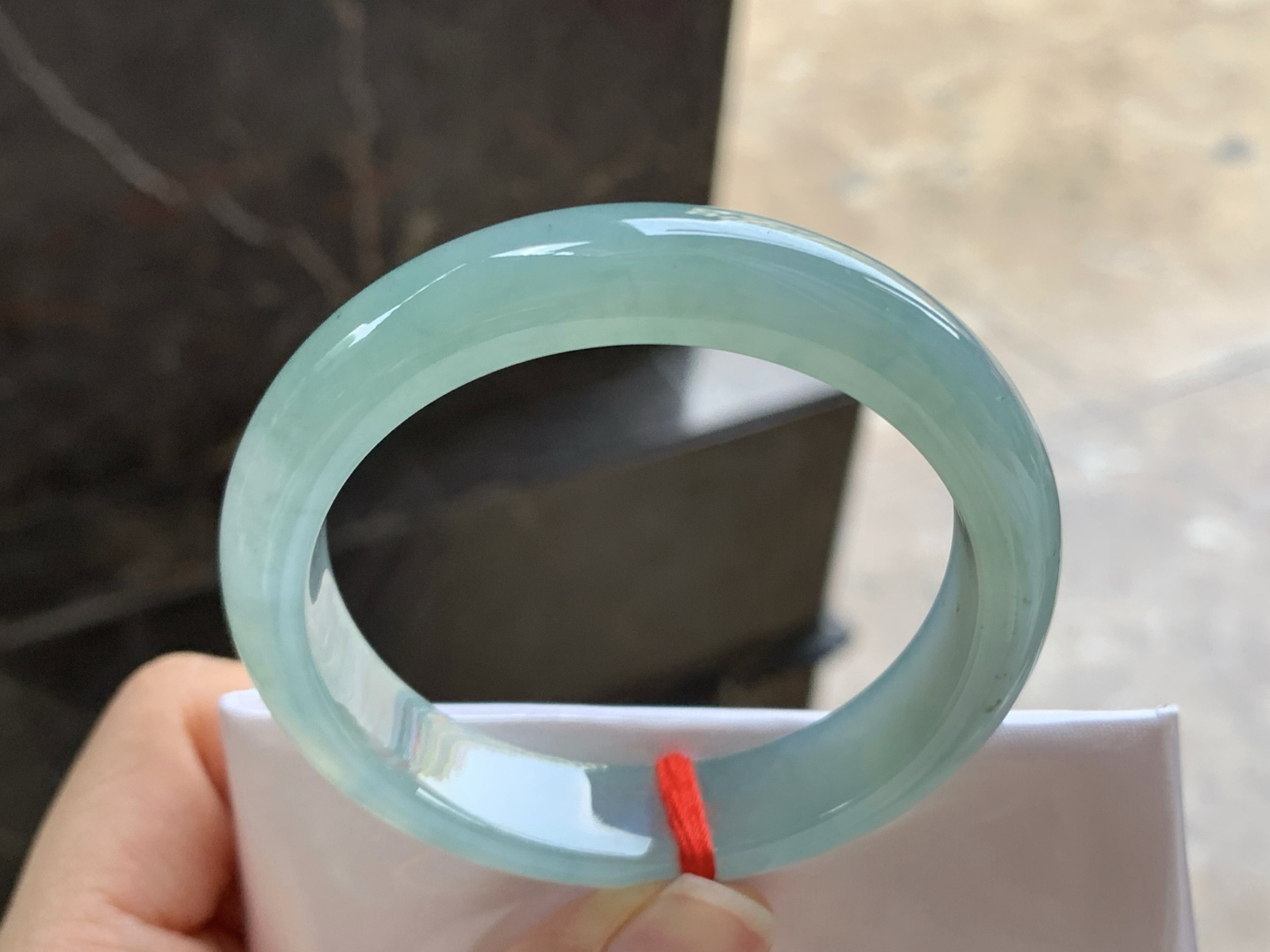 50.5-11.5-7.3

冰蓝底手镯^_^