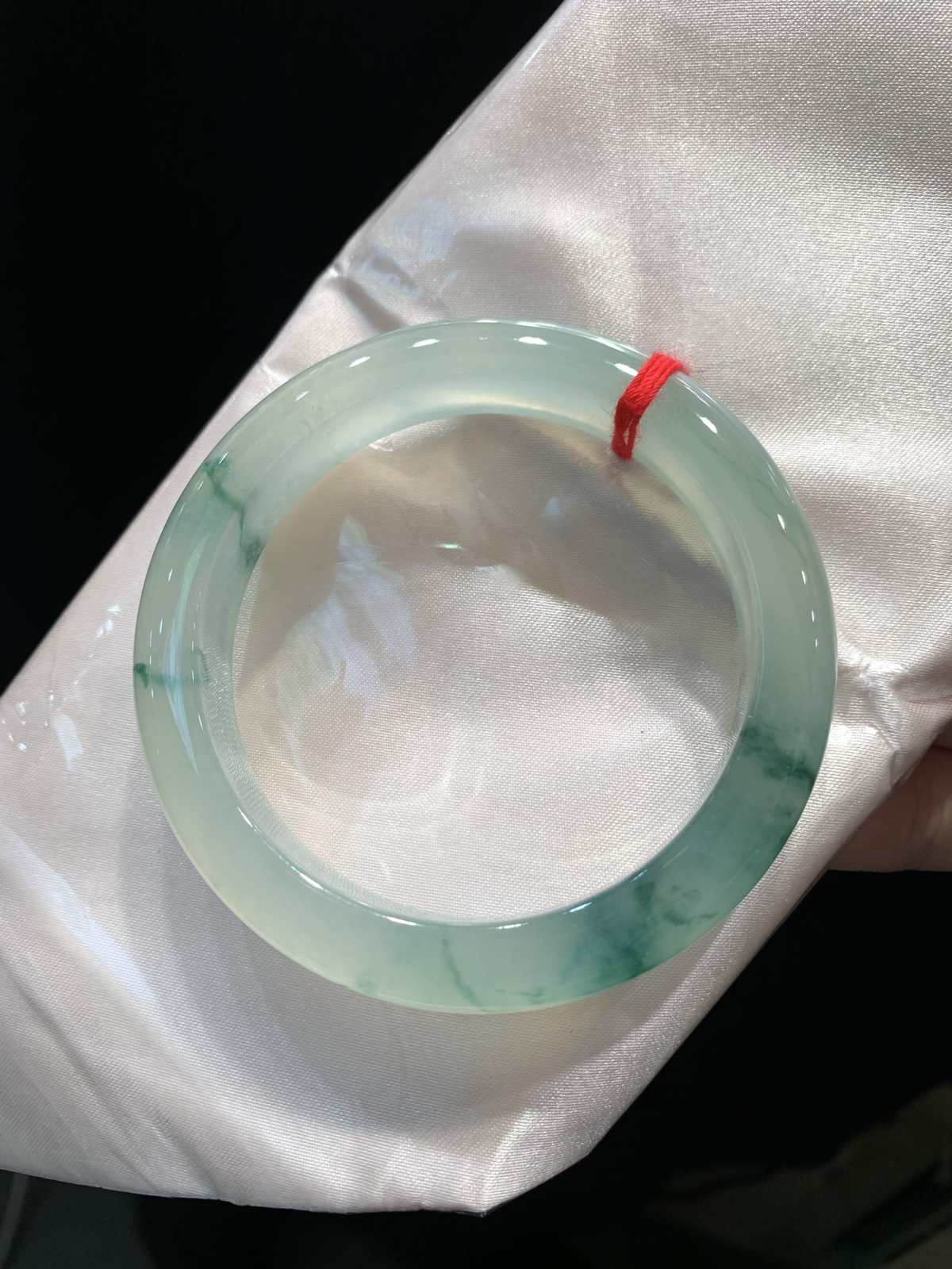 尺寸56.6/12.3/8.6，冰种飘花手镯
种老水足
TG-1244-3600