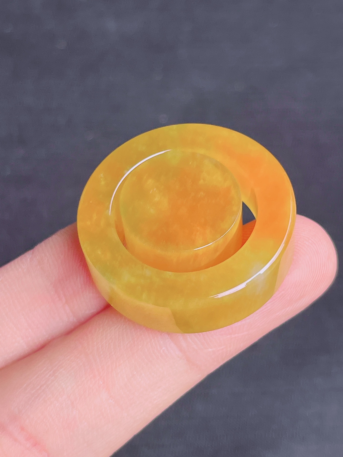 ️高冰黄翡平安扣套装，晶莹剔透，新颖时尚，无裂，8.5-5