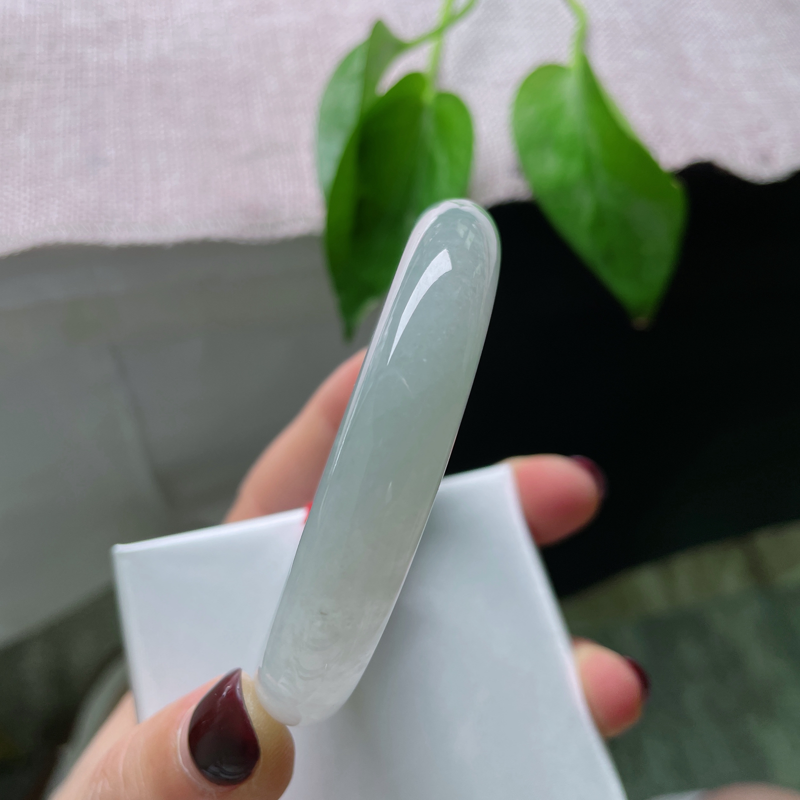 57/11.5/8.1，飘花正圈，水润，花色鲜活灵动，海草一般摇曳生姿..